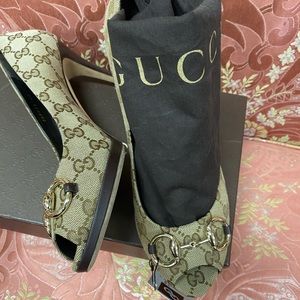 SOLD!!!!100% authentic monogram Gucci heels